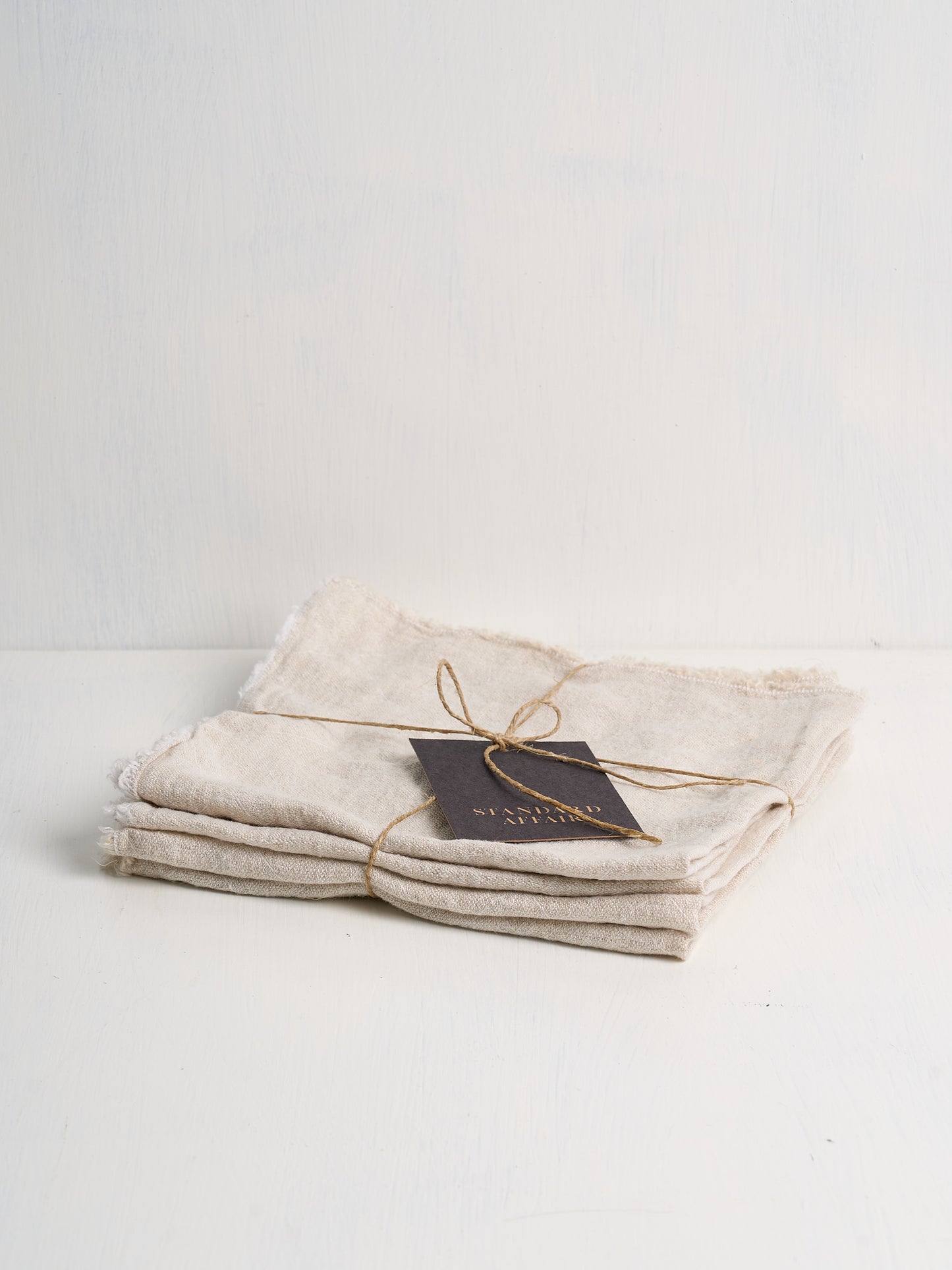 Philo Linen Napkins in Natural